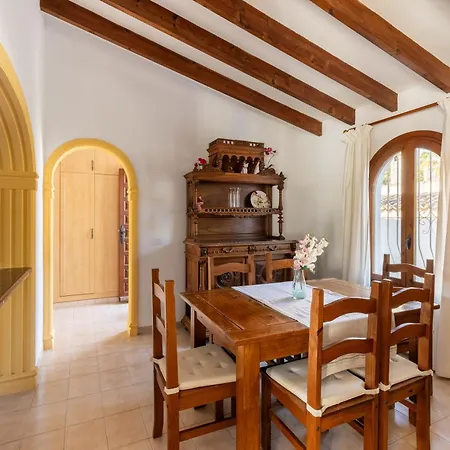 Luna By Abahana Calpe